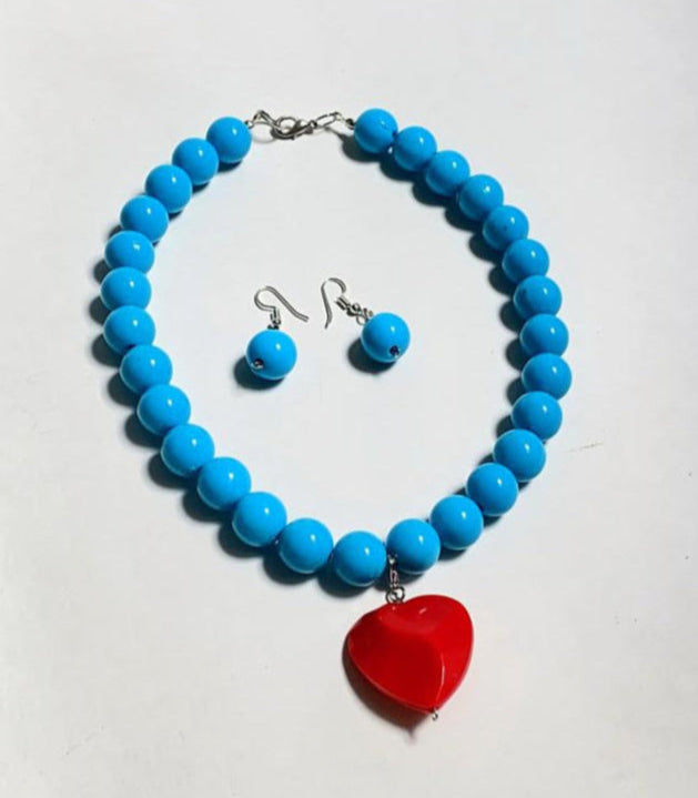 COLLAR LLAMATIVO