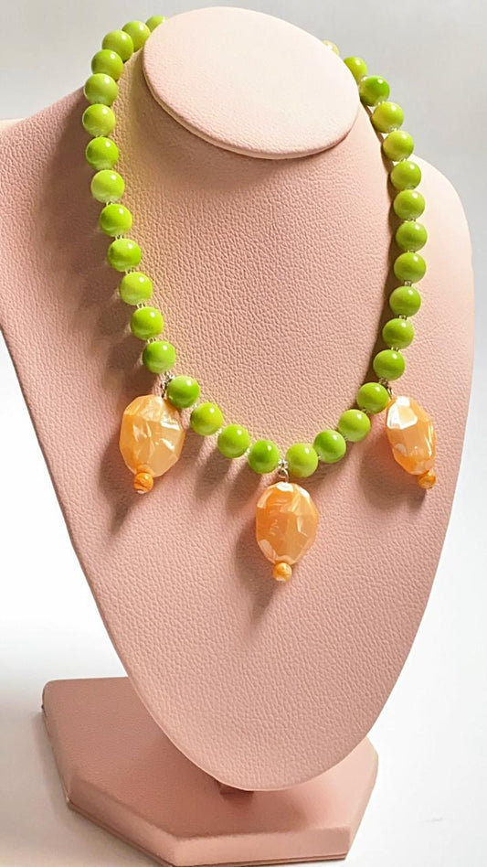 COLLAR LLAMATIVO