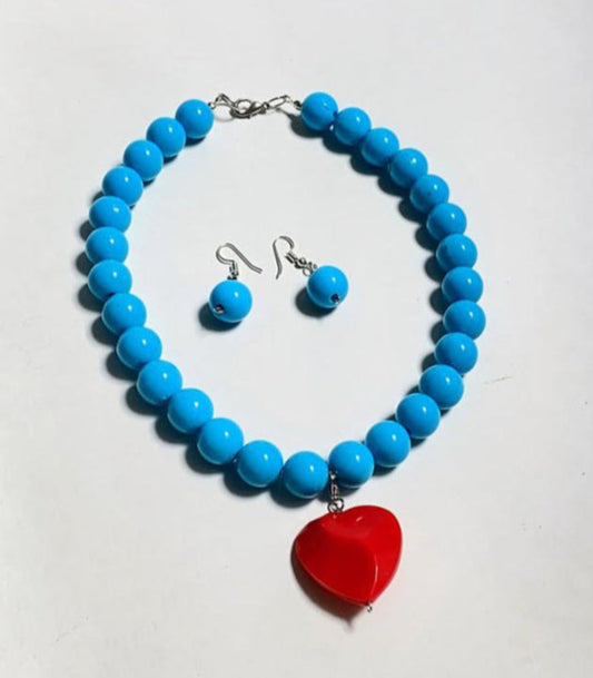 COLLAR LLAMATIVO