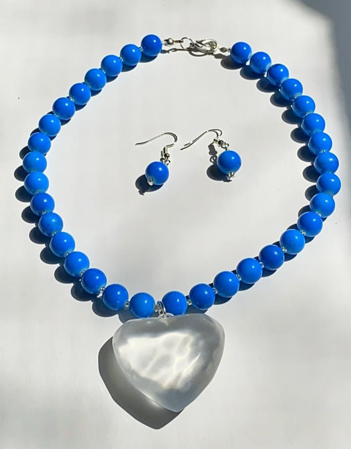 COLLAR LLAMATIVO