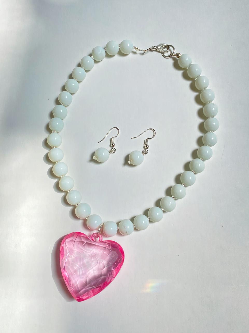 COLLAR LLAMATIVO